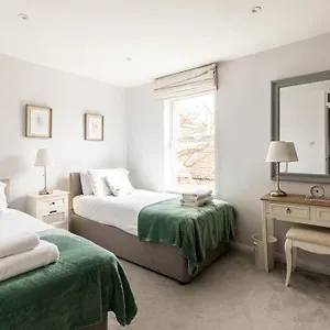 Holiday home Premium House W Parking - Walk Everywhere, Bath