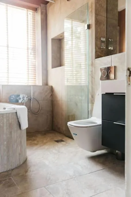 Luxury, Central, Sun-Filled 3 Bed Haven In Bath 0*,  United Kingdom
