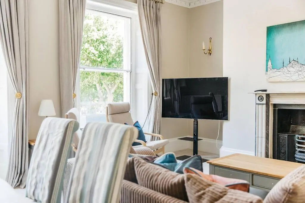 Luxury, Central, Sun-Filled 3 Bed Haven In Bath 0*,  United Kingdom